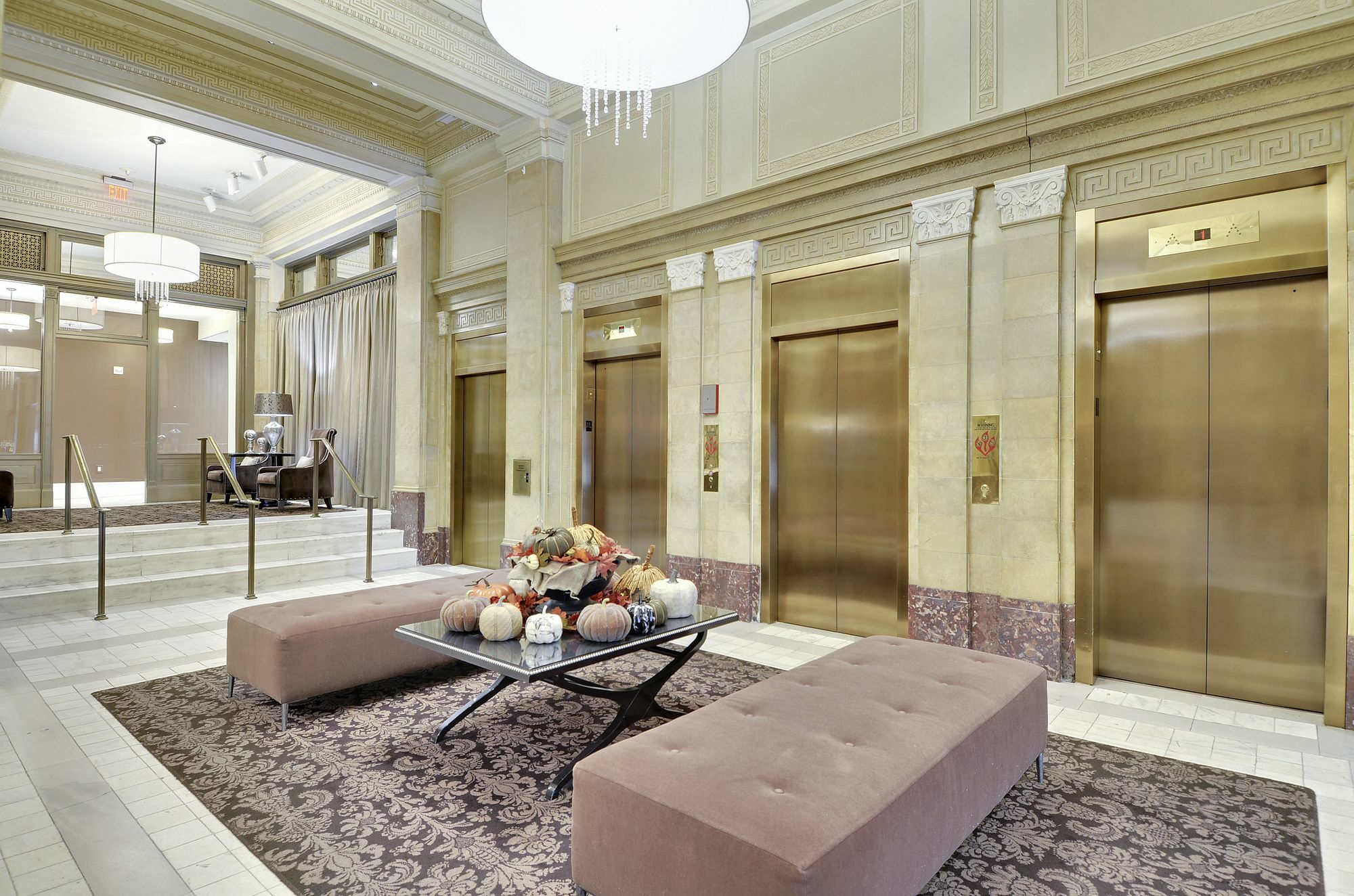 Bridgestreet At Woodward Building Aparthotel