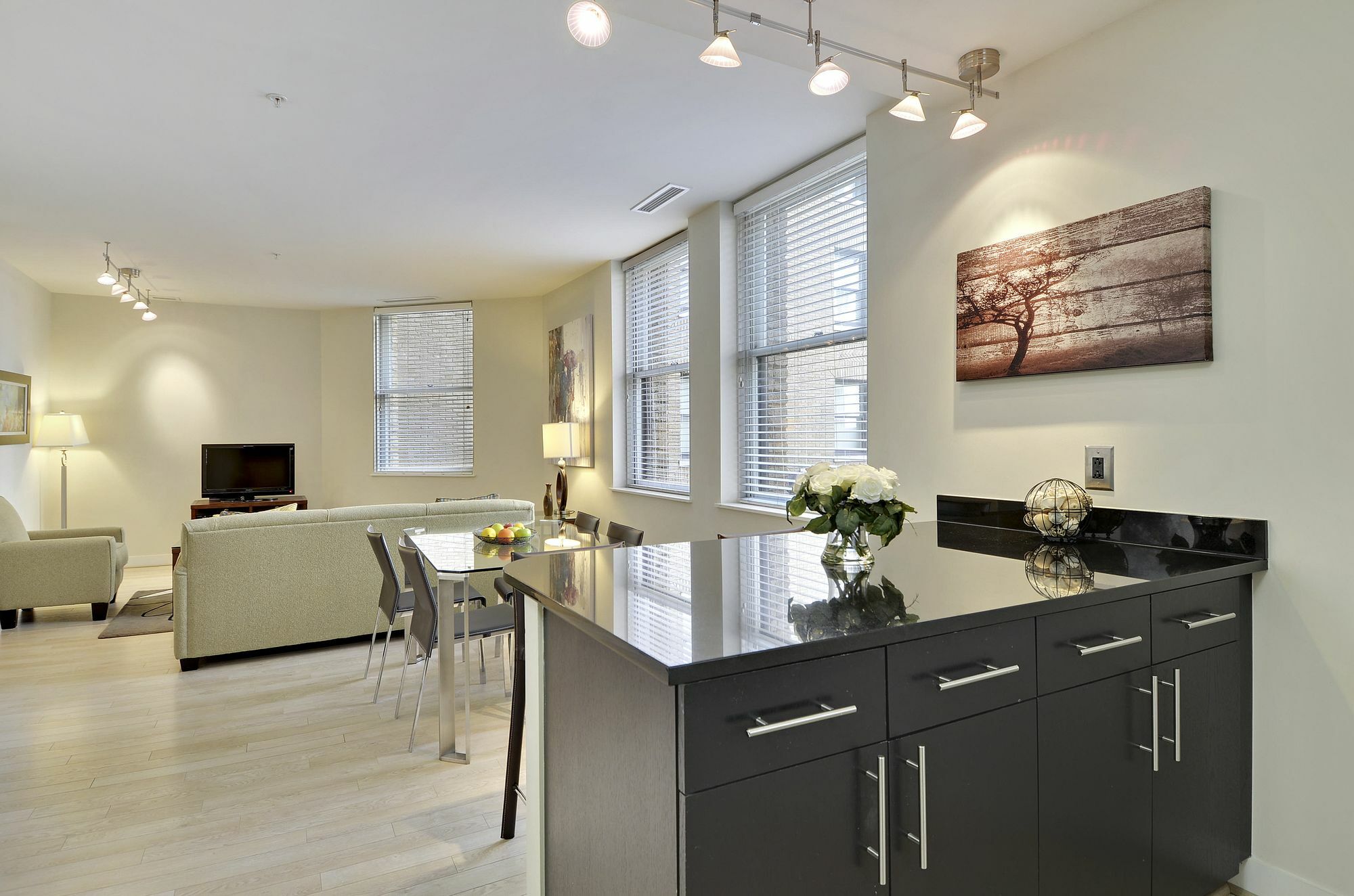 Bridgestreet At Woodward Building 3*